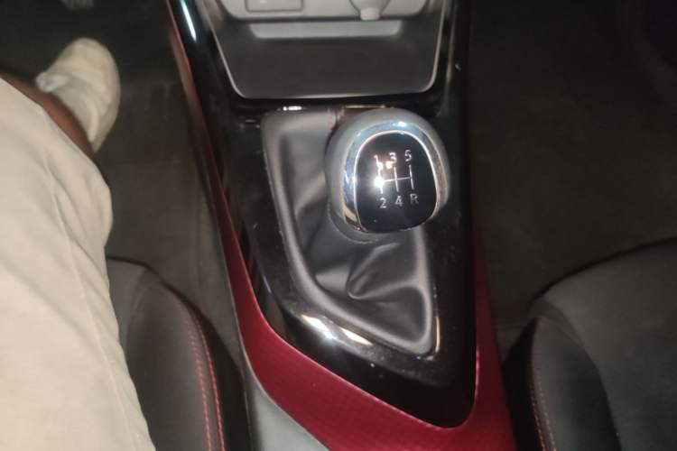 Used Nissan Lannia 2018 1.6L Manual Cool Trendy Sound Edition Gear Lever