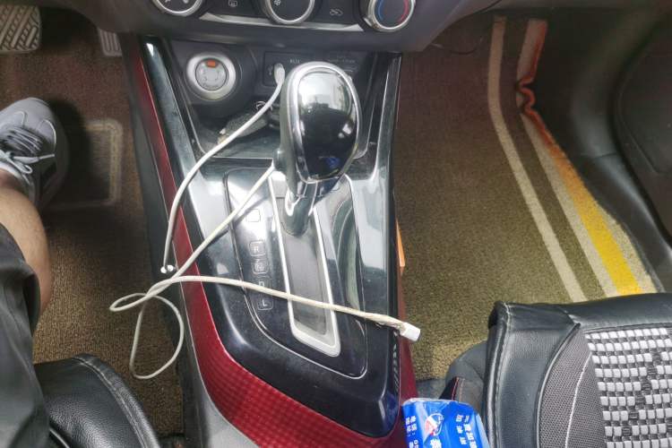 Used Nissan Lannia 2018 1.6L CVT Smart Cool Trendy Audio Model Gear Lever