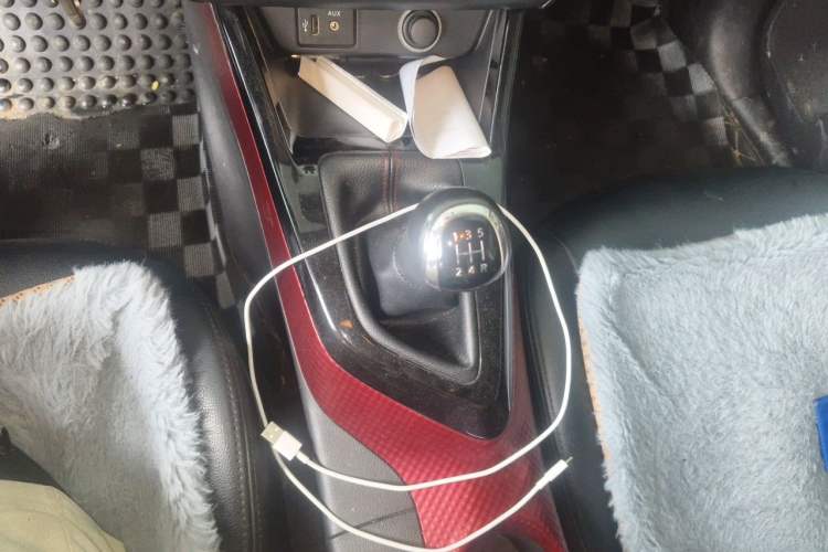 Used Nissan Lannia 2018 1.6L Manual Cool Trendy Sound Edition Gear Lever