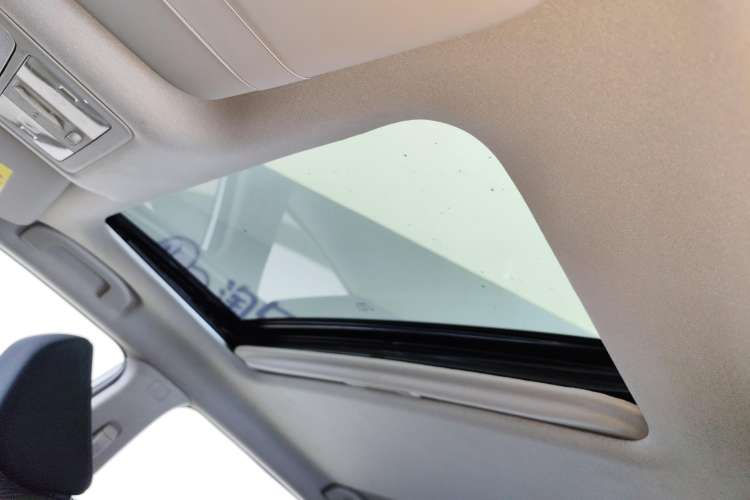 Used Nissan Lannia 2018 1.6L CVT Smart Cool Trendy Audio Model Headliner