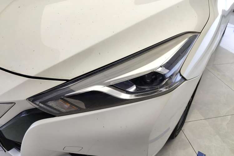 Used Nissan Lannia 2018 1.6L CVT Smart Cool Trendy Audio Model Left Front Headlight