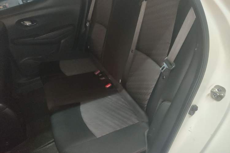 Used Nissan Lannia 2018 1.6L Manual Cool Trendy Sound Edition Left Rear Seat
