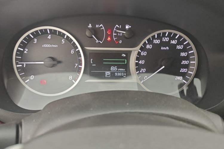 Used Nissan Lannia 2018 1.6L CVT Smart Cool Trendy Audio Model Odometer Close Up