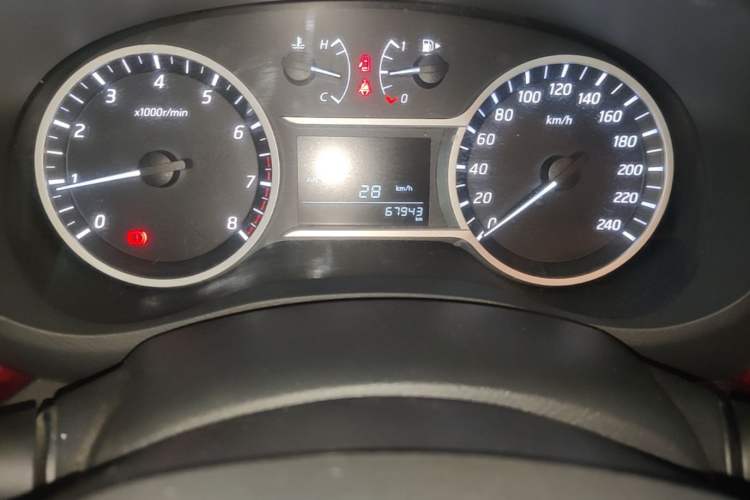 Used Nissan Lannia 2018 1.6L Manual Cool Trendy Sound Edition Odometer Close Up