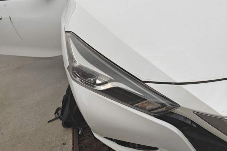 Used Nissan Lannia 2018 1.6L CVT Smart Cool Trendy Audio Model Right Front Headlight