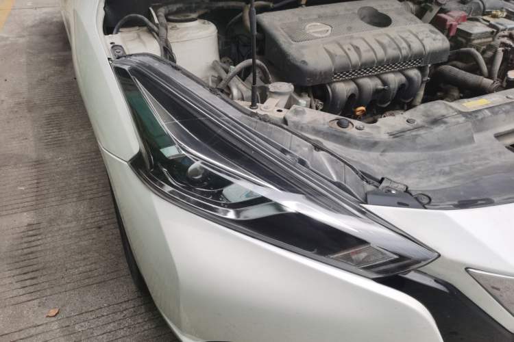 Used Nissan Lannia 2018 1.6L CVT Smart Cool Trendy Audio Model Right Front Headlight