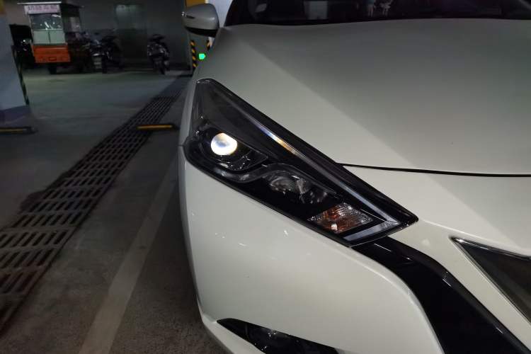 Used Nissan Lannia 2018 1.6L CVT Smart Cool Trendy Audio Model Right Front Headlight