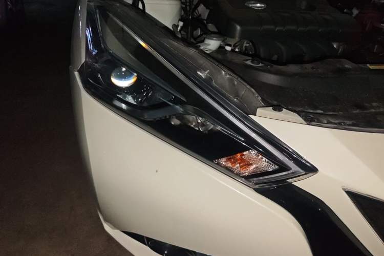 Used Nissan Lannia 2018 1.6L CVT Smart Cool Trendy Audio Model Right Front Headlight