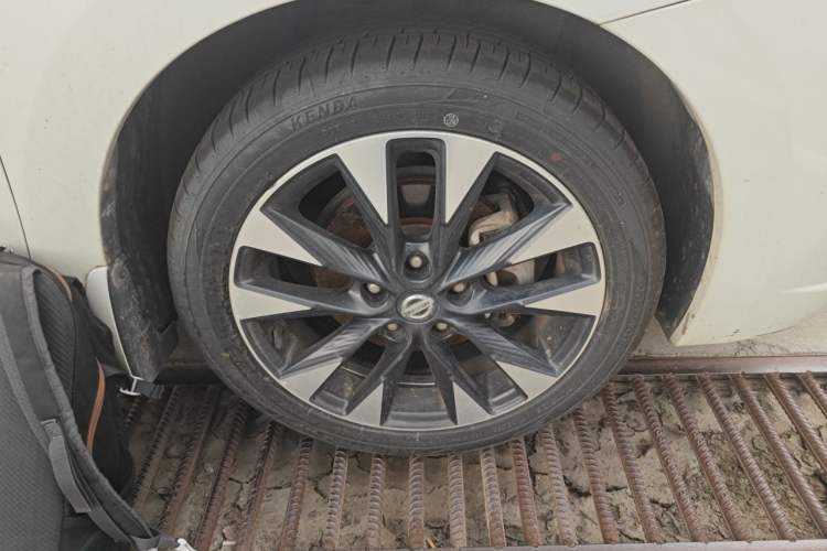 Used Nissan Lannia 2018 1.6L CVT Smart Cool Trendy Audio Model Right Front Wheel Hub