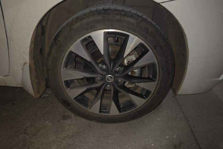 Used Nissan Lannia 2018 1.6L CVT Smart Cool Trendy Audio Model Right Front Wheel Hub