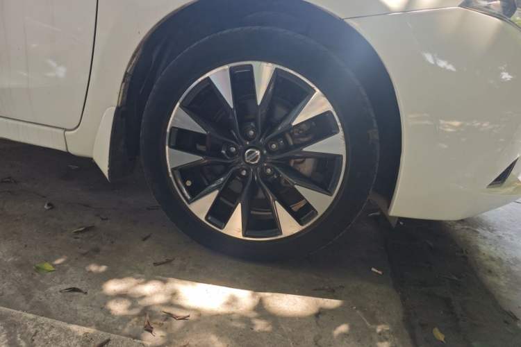 Used Nissan Lannia 2018 1.6L CVT Smart Cool Trendy Audio Model Right Front Wheel Hub