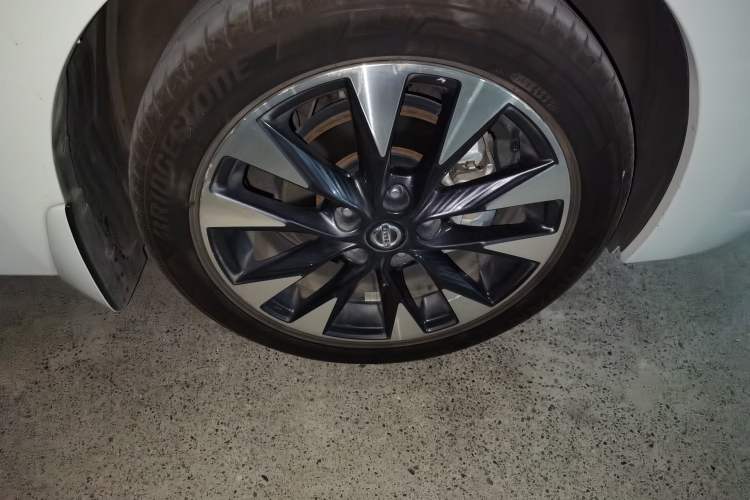 Used Nissan Lannia 2018 1.6L CVT Smart Cool Trendy Audio Model Right Front Wheel Hub