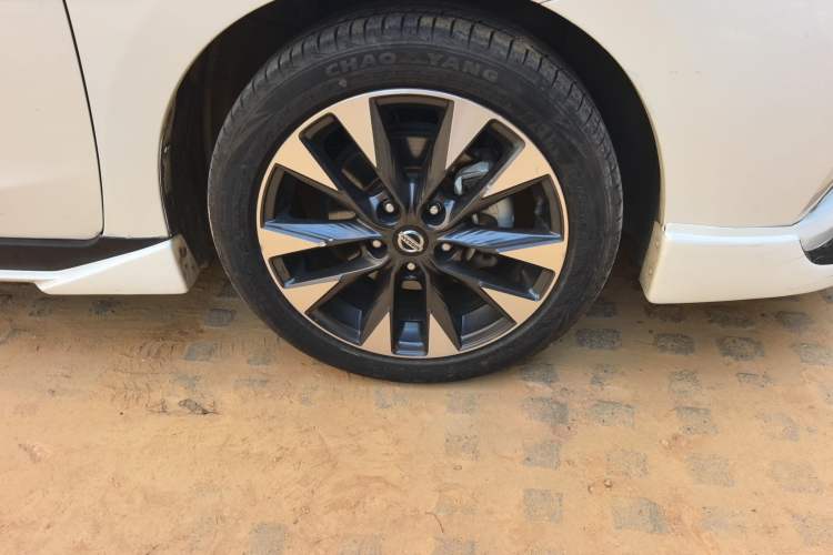 Used Nissan Lannia 2018 1.6L CVT Smart Cool Trendy Audio Model Right Front Wheel Hub