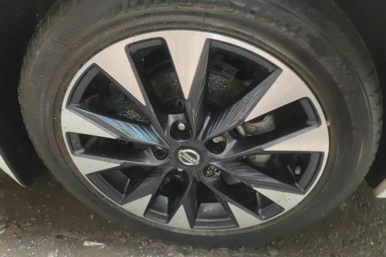 Used Nissan Lannia 2018 1.6L CVT Smart Cool Trendy Audio Model Right Front Wheel Hub