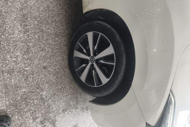 Used Nissan Lannia 2018 1.6L Manual Cool Trendy Sound Edition Right Front Wheel Hub