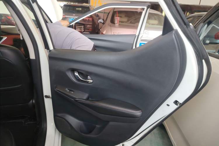 Used Nissan Lannia 2018 1.6L CVT Cool Trendy Sound Edition Right Rear Door Interior