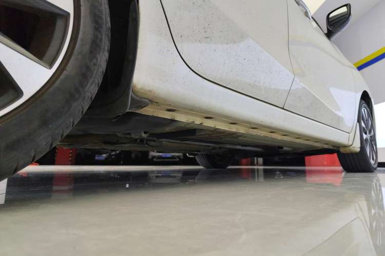 Used Nissan Lannia 2018 1.6L CVT Smart Cool Trendy Audio Model Right Side Sill
