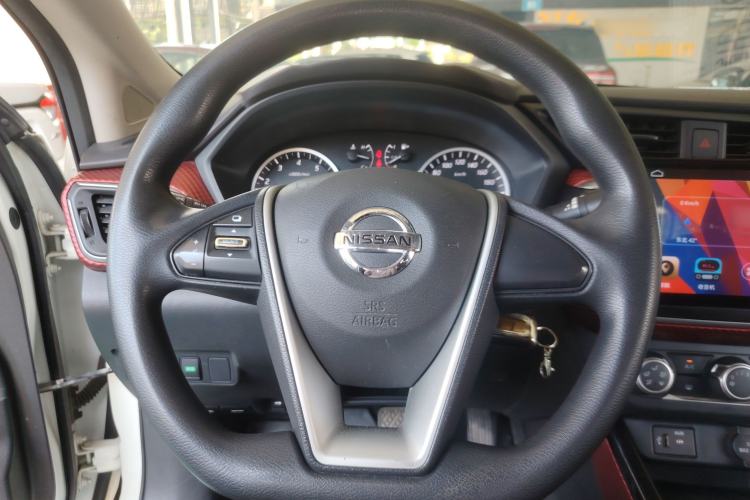 Used Nissan Lannia 2018 1.6L CVT Cool Trendy Sound Edition Steering Wheel