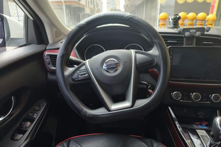 Used Nissan Lannia 2018 1.6L CVT Cool Trendy Sound Edition Steering Wheel