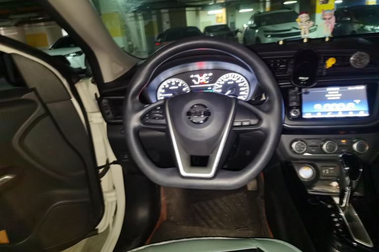 Used Nissan Lannia 2018 1.6L CVT Smart Cool Trendy Audio Model Steering Wheel