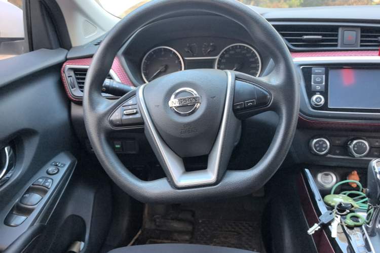 Used Nissan Lannia 2018 1.6L CVT Smart Cool Trendy Audio Model Steering Wheel