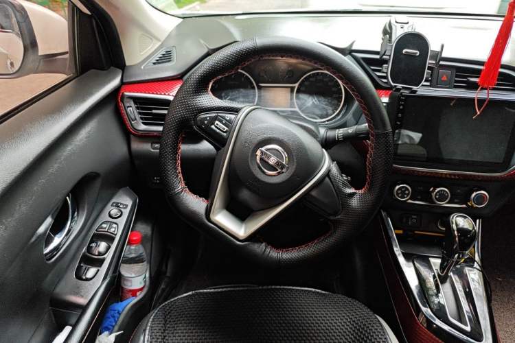 Used Nissan Lannia 2018 1.6L CVT Cool Trendy Sound Edition Steering Wheel