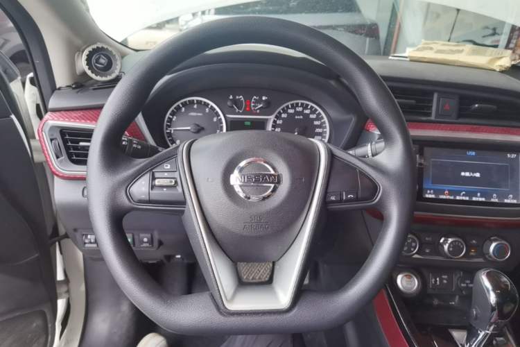 Used Nissan Lannia 2018 1.6L CVT Smart Cool Trendy Audio Model Steering Wheel