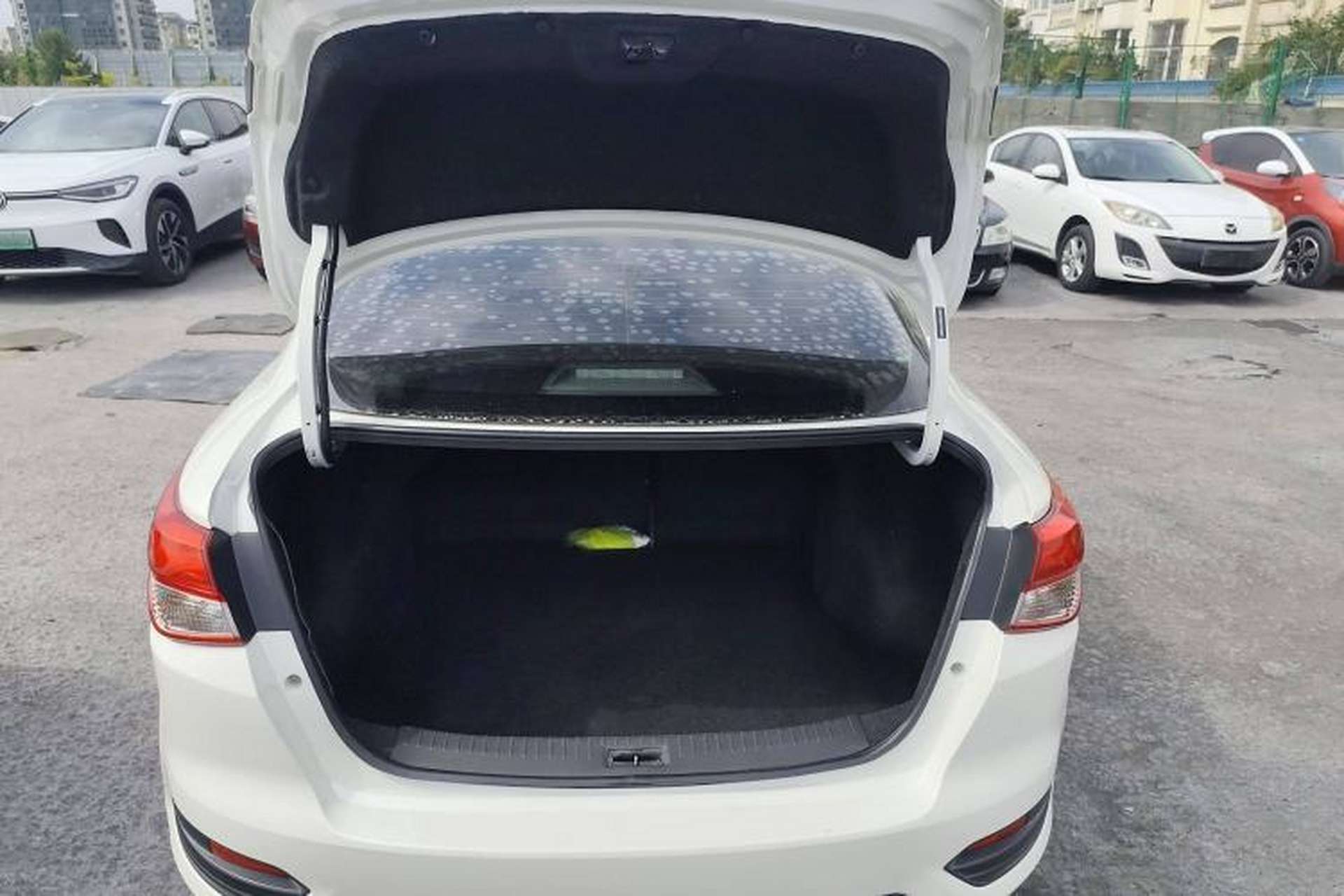 Used Nissan Lannia 2018 1.6L CVT Smart Cool Trendy Audio Model Trunk