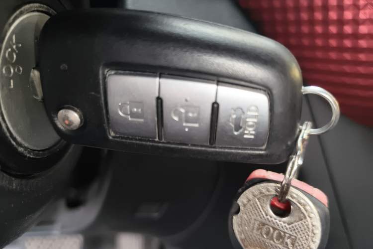 Used Nissan Lannia 2018 1.6L CVT Cool Trendy Sound Edition Vehicle Key