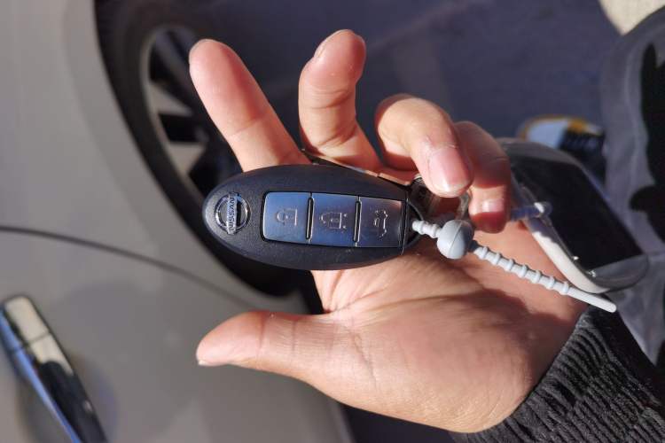Used Nissan Lannia 2018 1.6L CVT Smart Cool Trendy Audio Model Vehicle Key