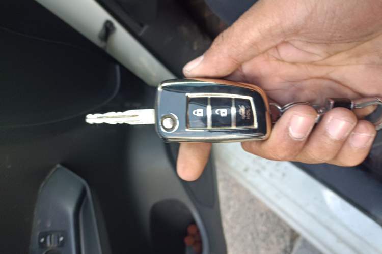 Used Nissan Lannia 2018 1.6L CVT Cool Trendy Sound Edition Vehicle Key