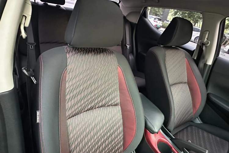 Used Nissan Lannia 2019 1.6L CVT Smart Connect Smart Cool Version China VI Standard Interior 10