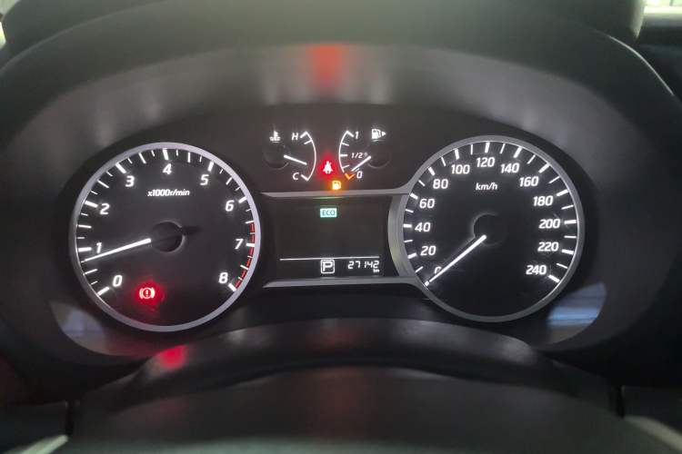 Used Nissan Lannia 2019 1.6L CVT Smart Connect Smart Cool Version China VI Standard Odometer Close Up