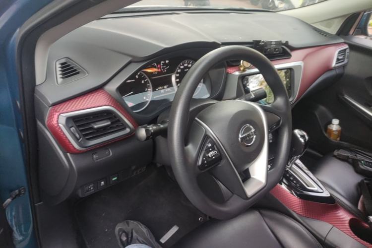 Used Nissan Lannia 2019 1.6L CVT Smart Connect Smart Cool Version China VI Standard Center Console