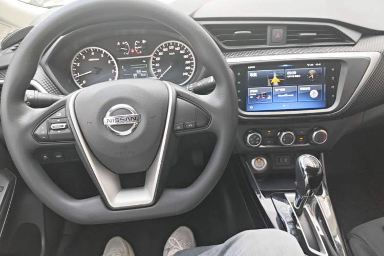 Used Nissan Lannia 2019 1.6L CVT Smart Connect Smart Cool Version China VI Standard Center Console