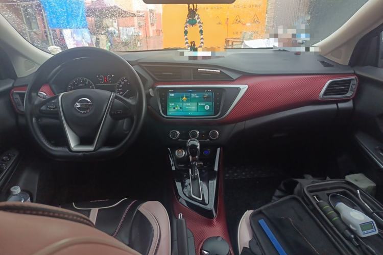 Used Nissan Lannia 2019 1.6L CVT Smart Connect Smart Cool Version China VI Standard Center Console