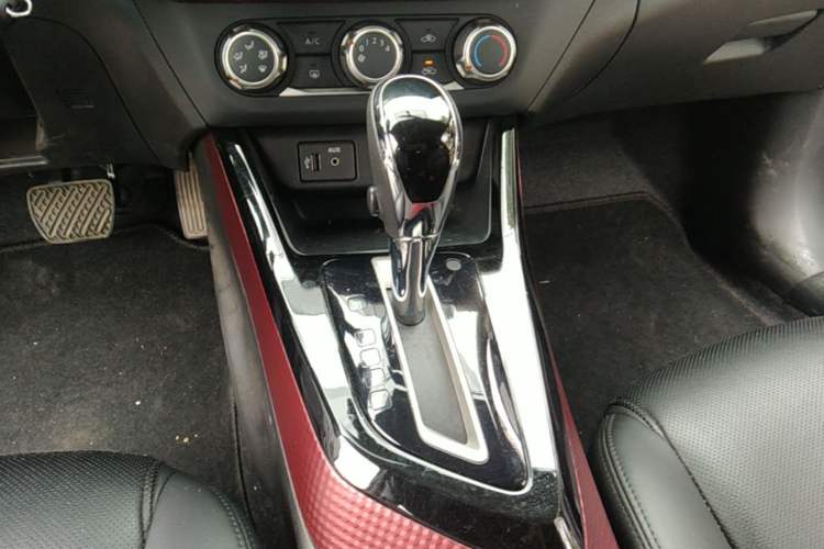 Used Nissan Lannia 2019 1.6L CVT Cool Edition China VI Gear Lever