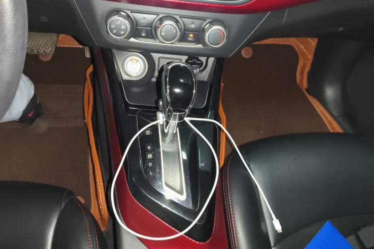 Used Nissan Lannia 2019 1.6L CVT Smart Connect Smart Cool Version China V Standard Gear Lever