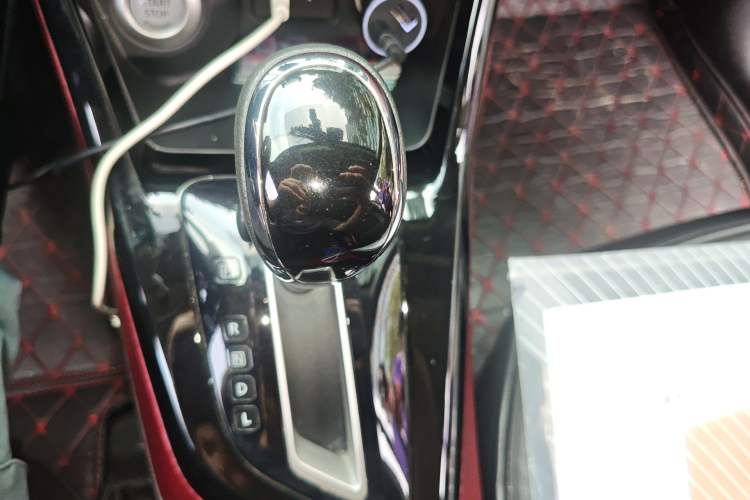 Used Nissan Lannia 2019 1.6L CVT Smart Connect Smart Cool Version China V Standard Gear Lever