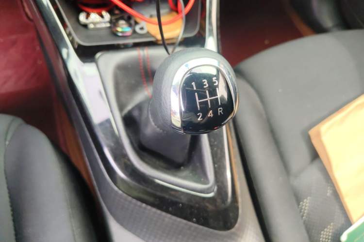 Used Nissan Lannia 2019 1.6L Manual Fashion Edition China VI Standard Gear Lever