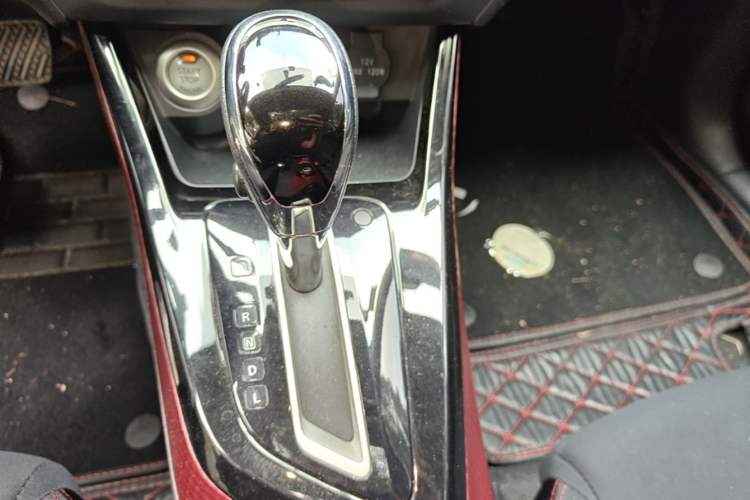 Used Nissan Lannia 2019 1.6L CVT Smart Connect Smart Cool Version China V Standard Gear Lever