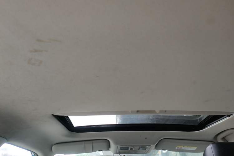 Used Nissan Lannia 2019 1.6L CVT Cool Edition China VI Headliner