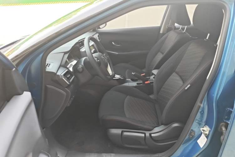 Used Nissan Lannia 2019 1.6L CVT Smart Connect Smart Cool Version China VI Standard Left Front Seat