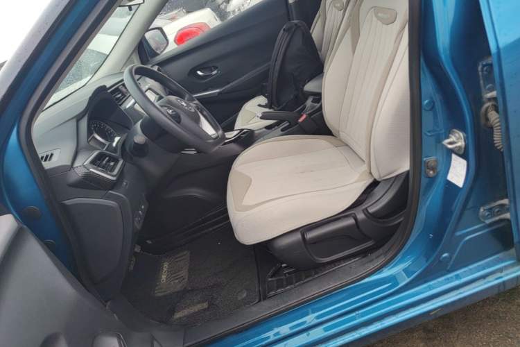 Used Nissan Lannia 2019 1.6L CVT Smart Connect Smart Cool Version China V Standard Left Front Seat