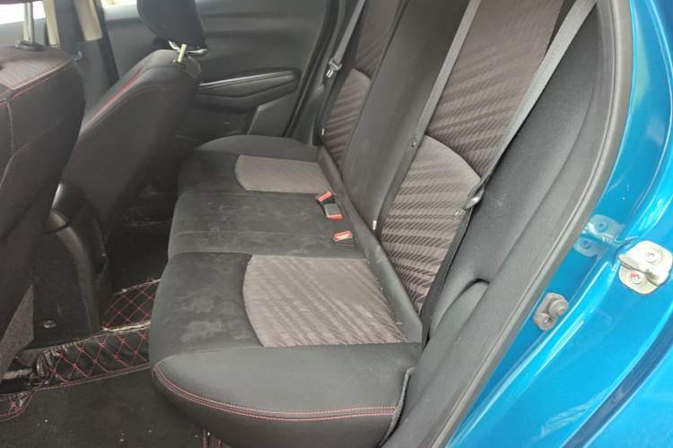 Used Nissan Lannia 2019 1.6L CVT Smart Connect Smart Cool Version China V Standard Left Rear Seat