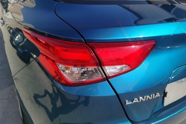 Used Nissan Lannia 2019 1.6L Manual Fashion Edition China VI Standard Left Rear Taillight