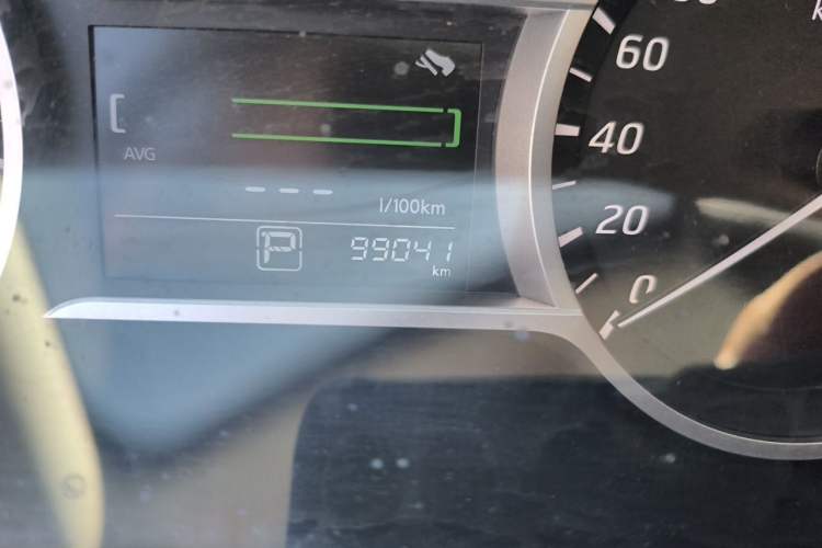 Used Nissan Lannia 2019 1.6L CVT Smart Connect Smart Cool Version China V Standard Odometer Close Up