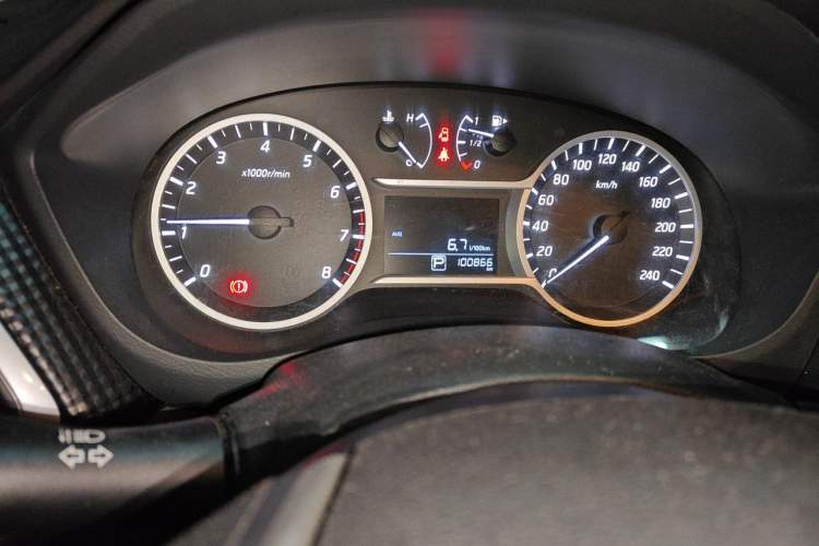 Used Nissan Lannia 2019 1.6L CVT Smart Connect Smart Cool Version China V Standard Odometer Close Up