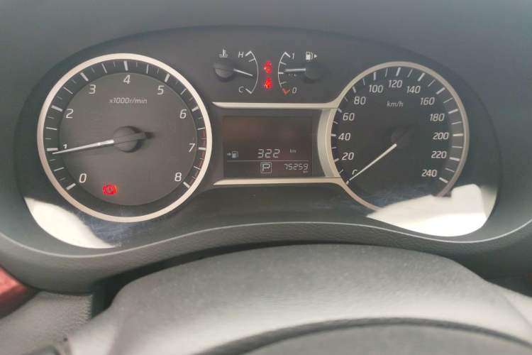 Used Nissan Lannia 2019 1.6L CVT Smart Connect Smart Cool Version China V Standard Odometer Close Up