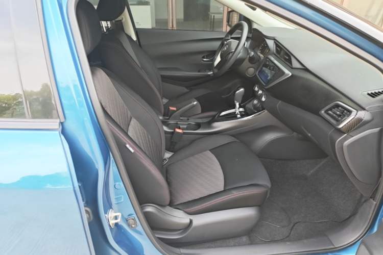 Used Nissan Lannia 2019 1.6L CVT Smart Connect Smart Cool Version China VI Standard Right Front Seat